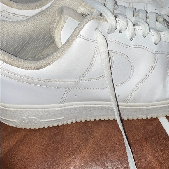 Nike Air Force 1 White - Picture 2 of 4